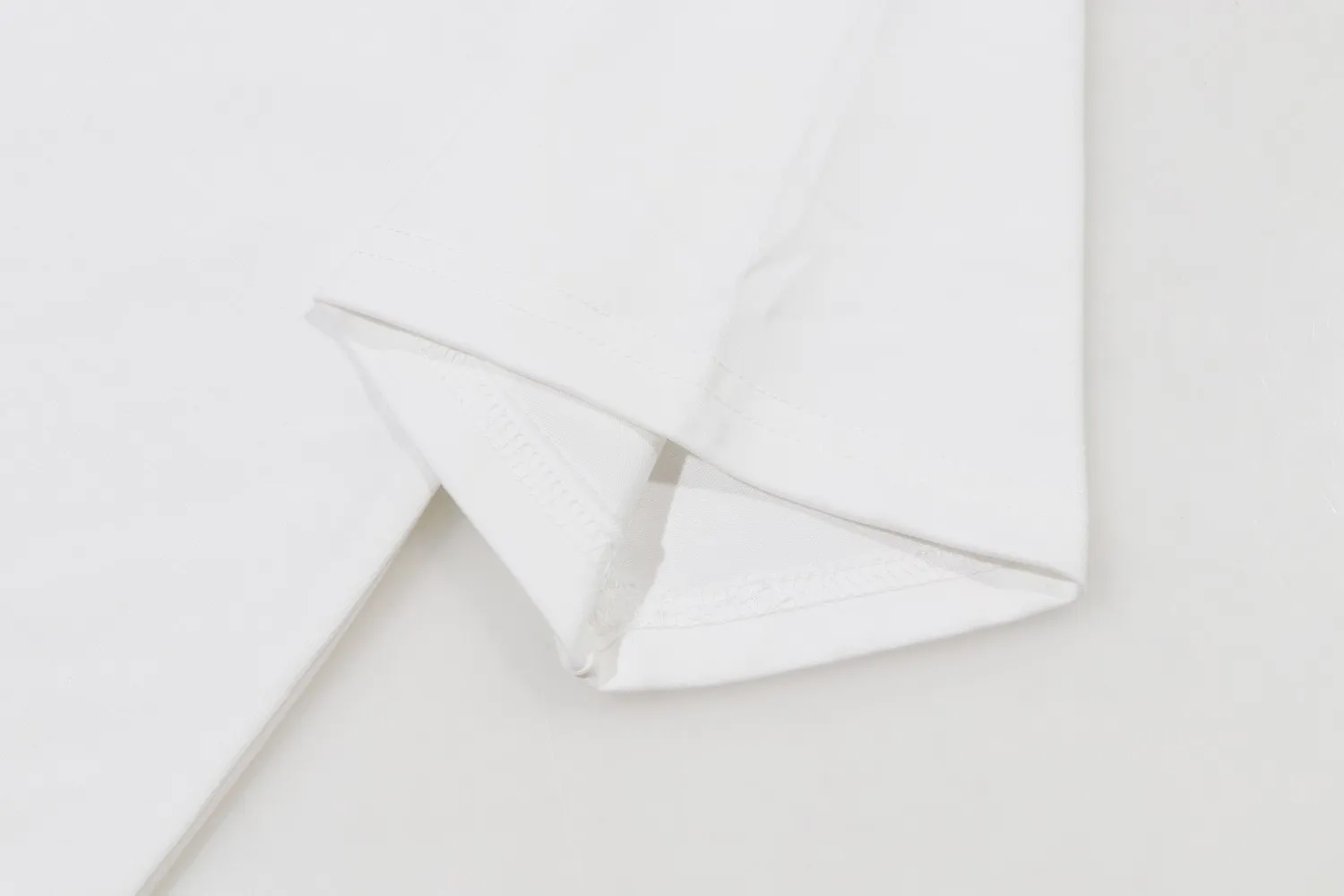 Arc’teryx ARC 23SS T 60 ， g 。 Breathable， ， ， 。 logo ， 。 ， 。 ， ， ， ， 。 Size:XS-L
